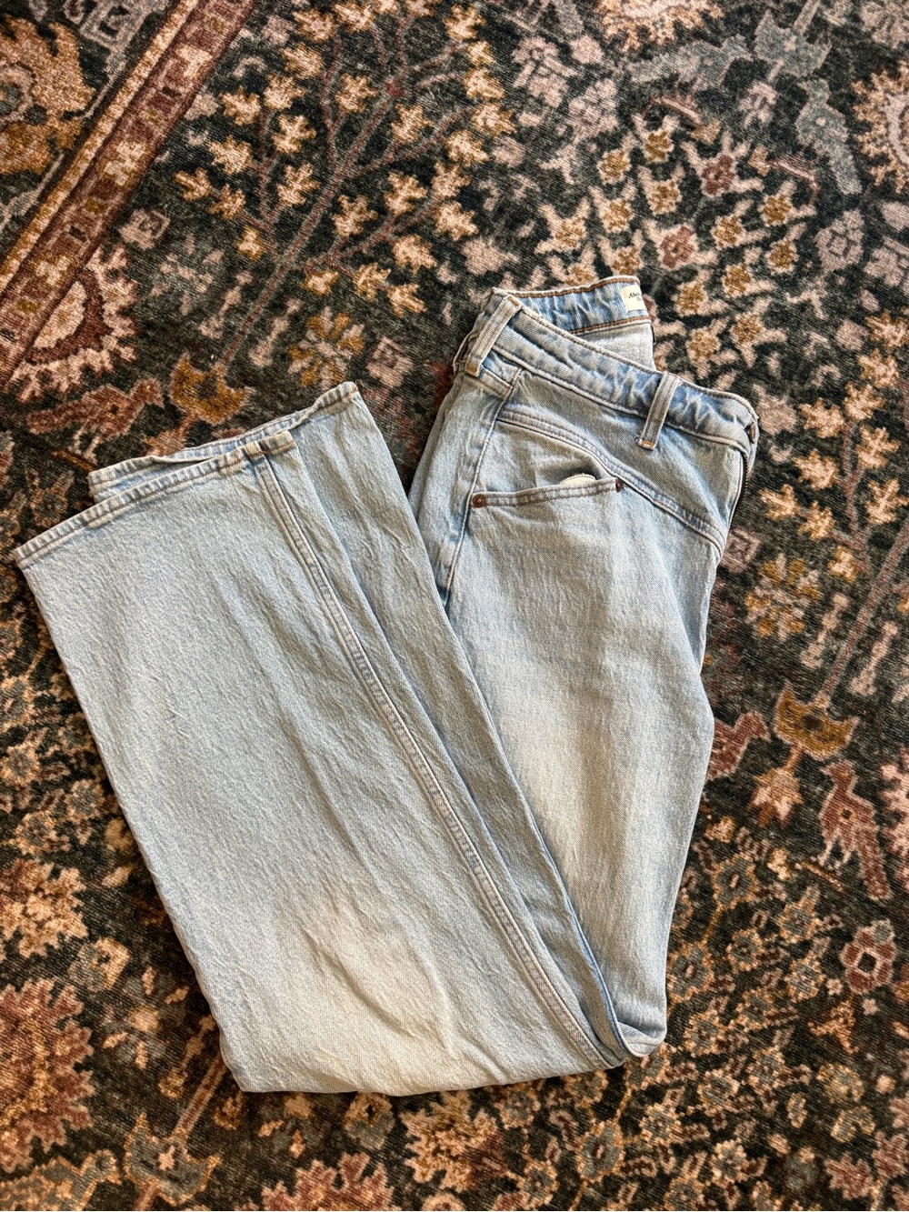 Abercrombie Curve Love 90s Straight Jean
